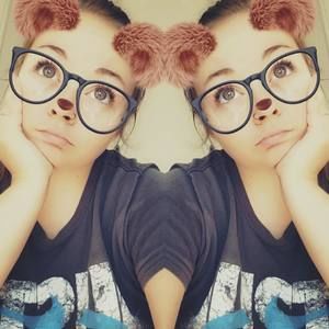 Meet your Posher, Felisha